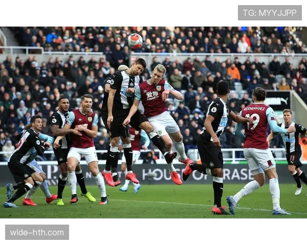 英超狼队近期表现稳健,曼联客场挑战面临防守考验 英超狼队近期表现稳健,曼联客场挑战面临防守考验